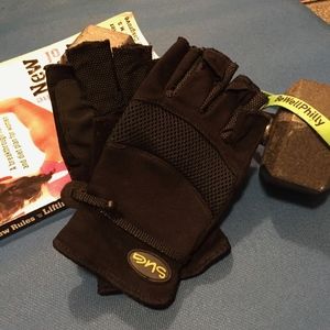 Fingerless Sports Utility Gloves